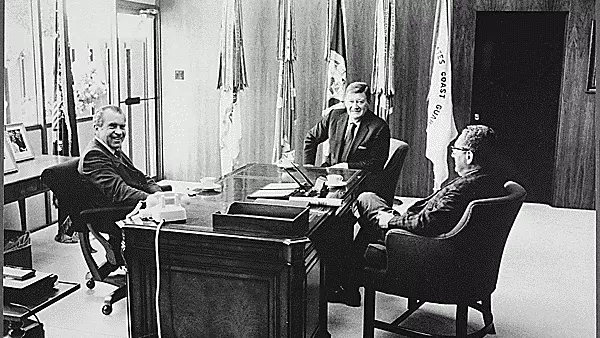 president richard nixon with henry kissinger and john wayne san clemente