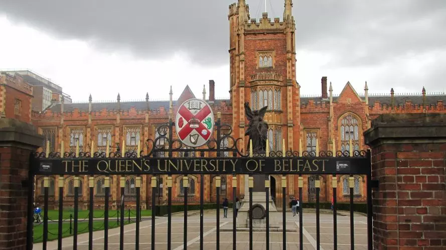 queens university belfast by paride