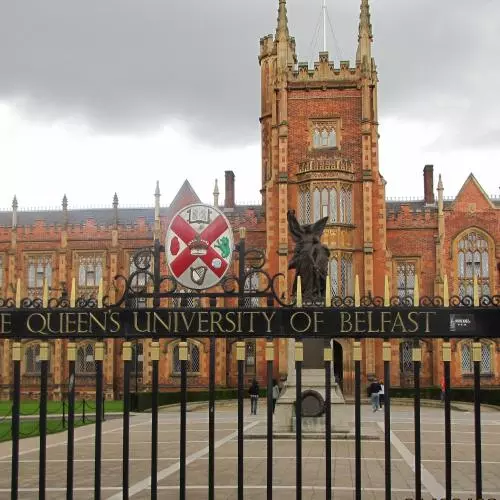 queens university belfast by paride